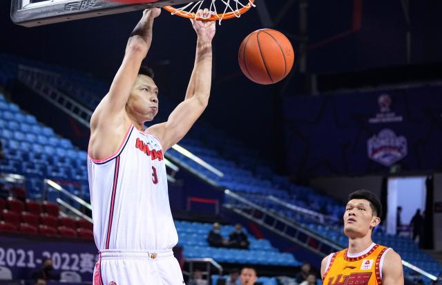 必一运动-易建联竞技状态日趋出色 为何杜锋依旧高兴不起来