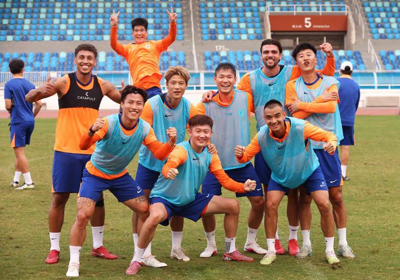 必一运动-小恒17号 小谢7号！泰山非自家青训仅4将 队史4大射手齐聚大球场