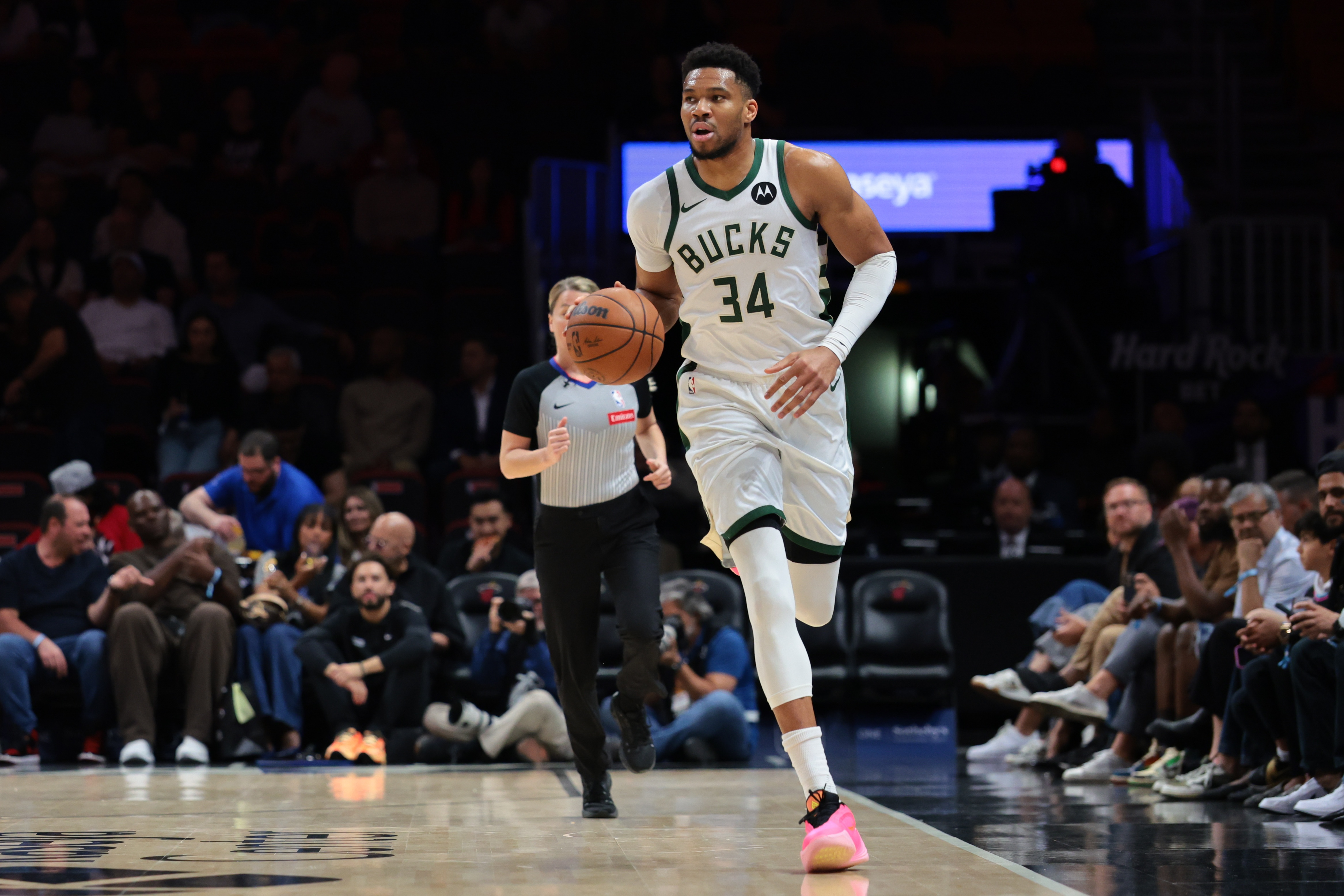 必一体育官网-德隆：希望字母哥能来爵士 我们可是有很多的选秀权