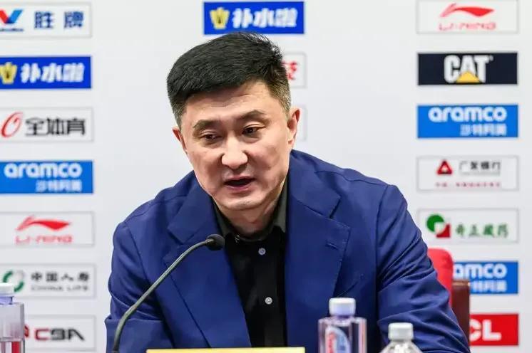必一体育官网-胡明轩徐杰低迷原因出炉!杜锋亲承身体状态不好,要尽快调整了!